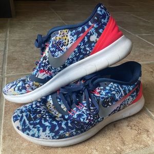 Nike Frees womens size 9